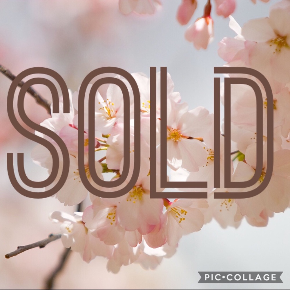 SOLD ITEMS FROM THIS POINT ON ❤️